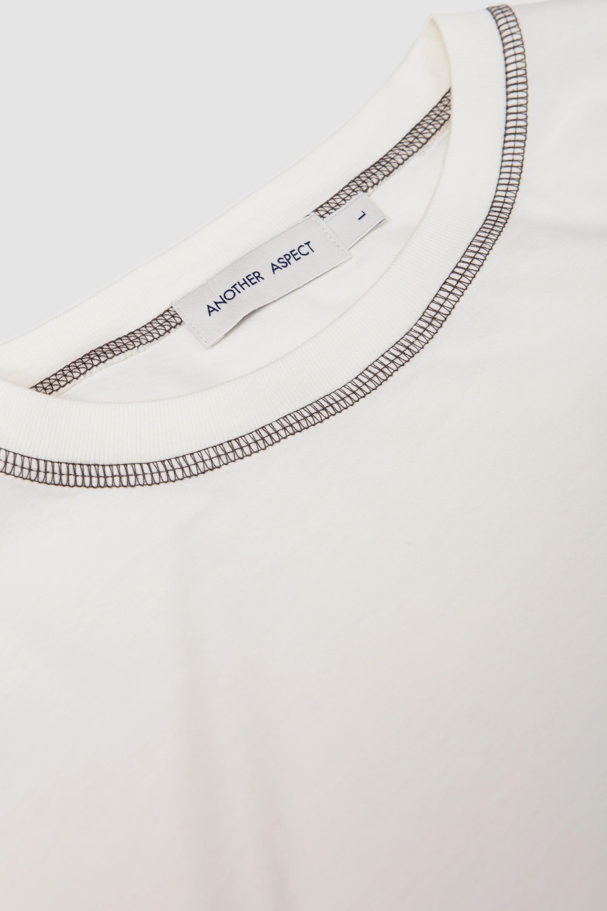 Another T-Shirt 3.0 White/ Brown - Image 3