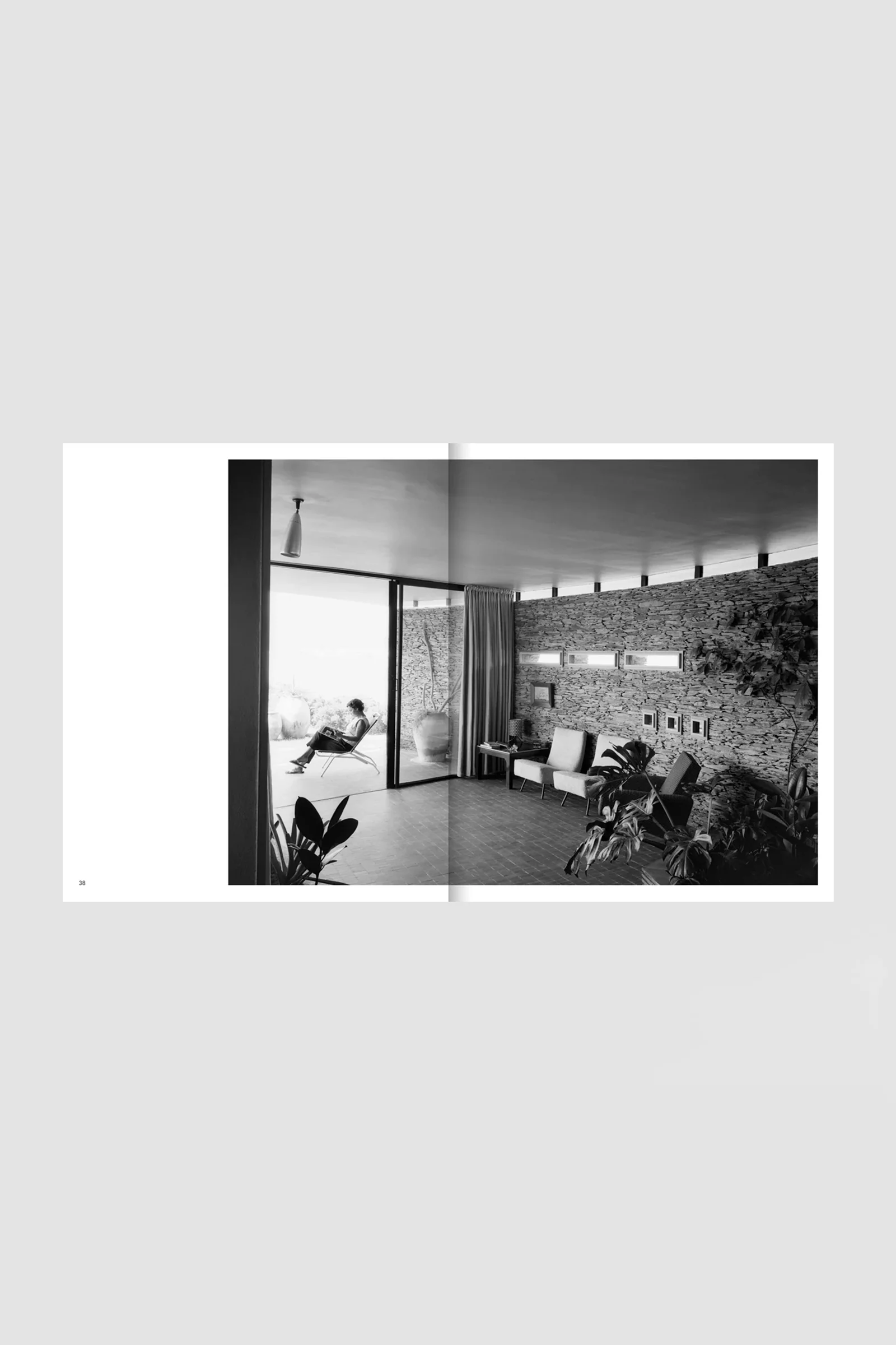 The Modern Architecture of Cadaqués 1955-71 - Image 9