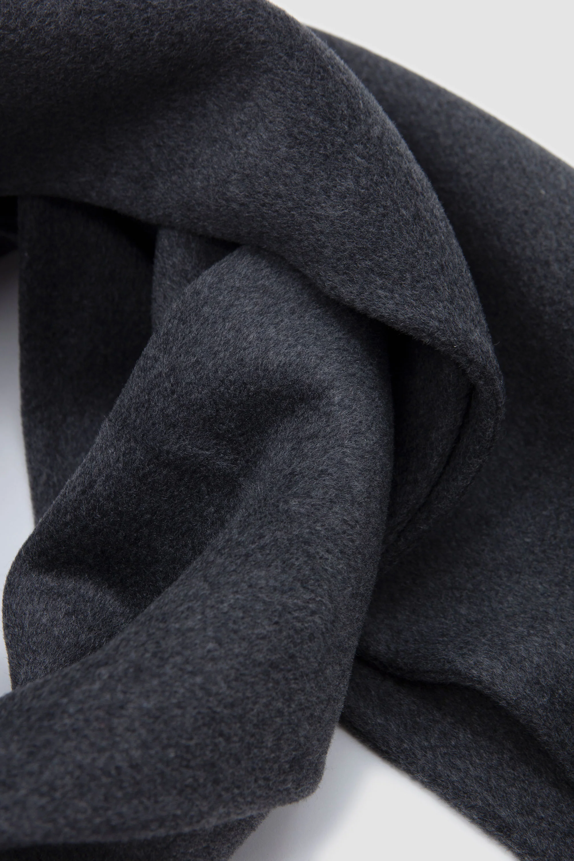 Plaid Scarf Woolcash Charcoal - Image 5