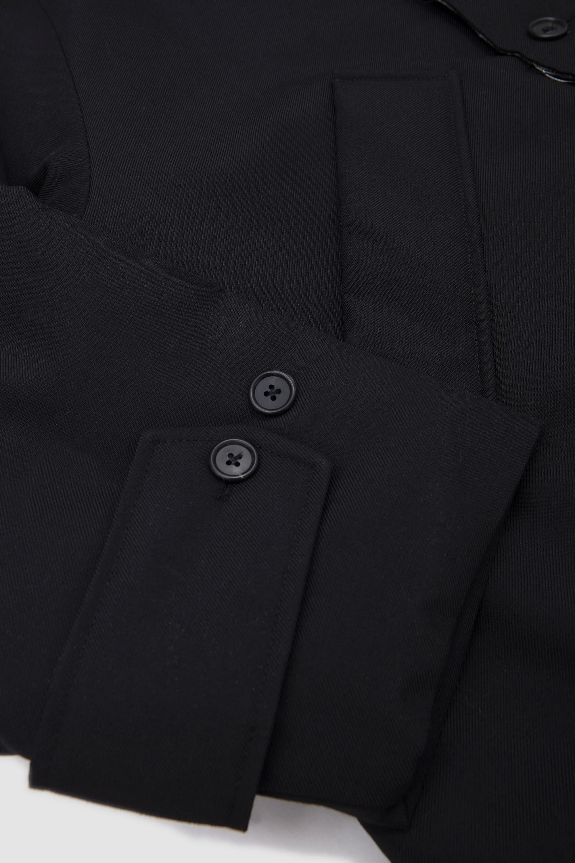 Padded Peacock Mack Black - Image 9