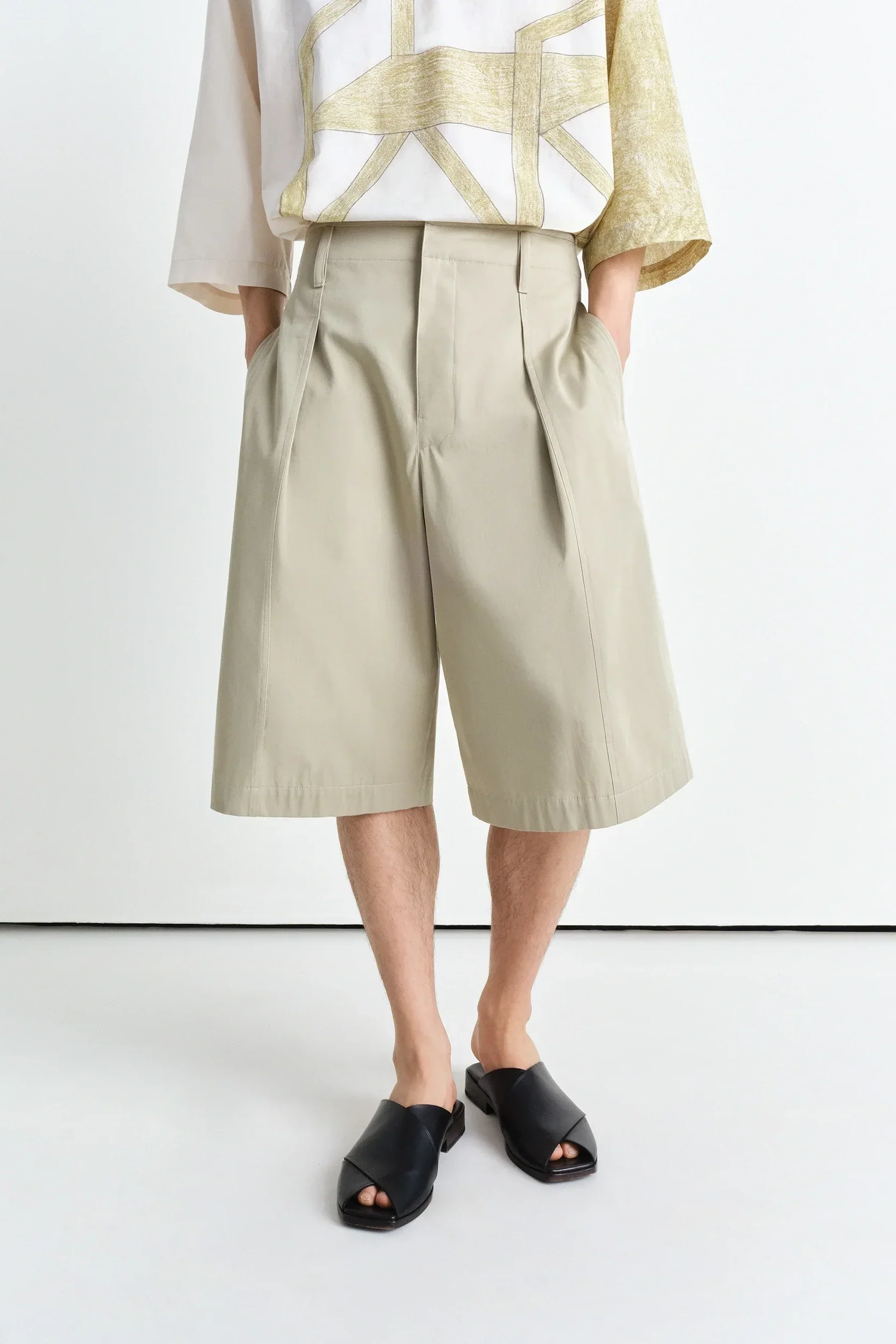 Maxi Pleated Bermuda Light Sage - Image 3