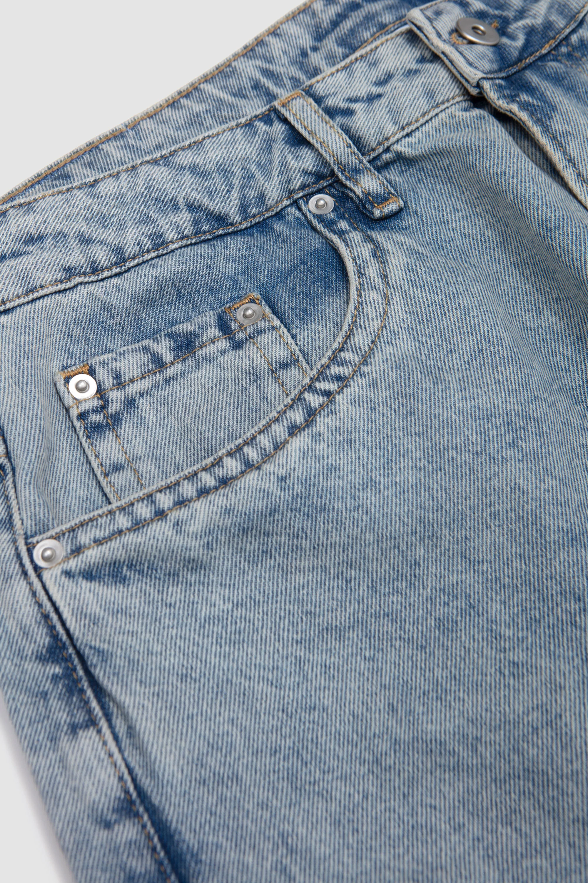 Denim Classic Jean Bleach Wash - Image 3
