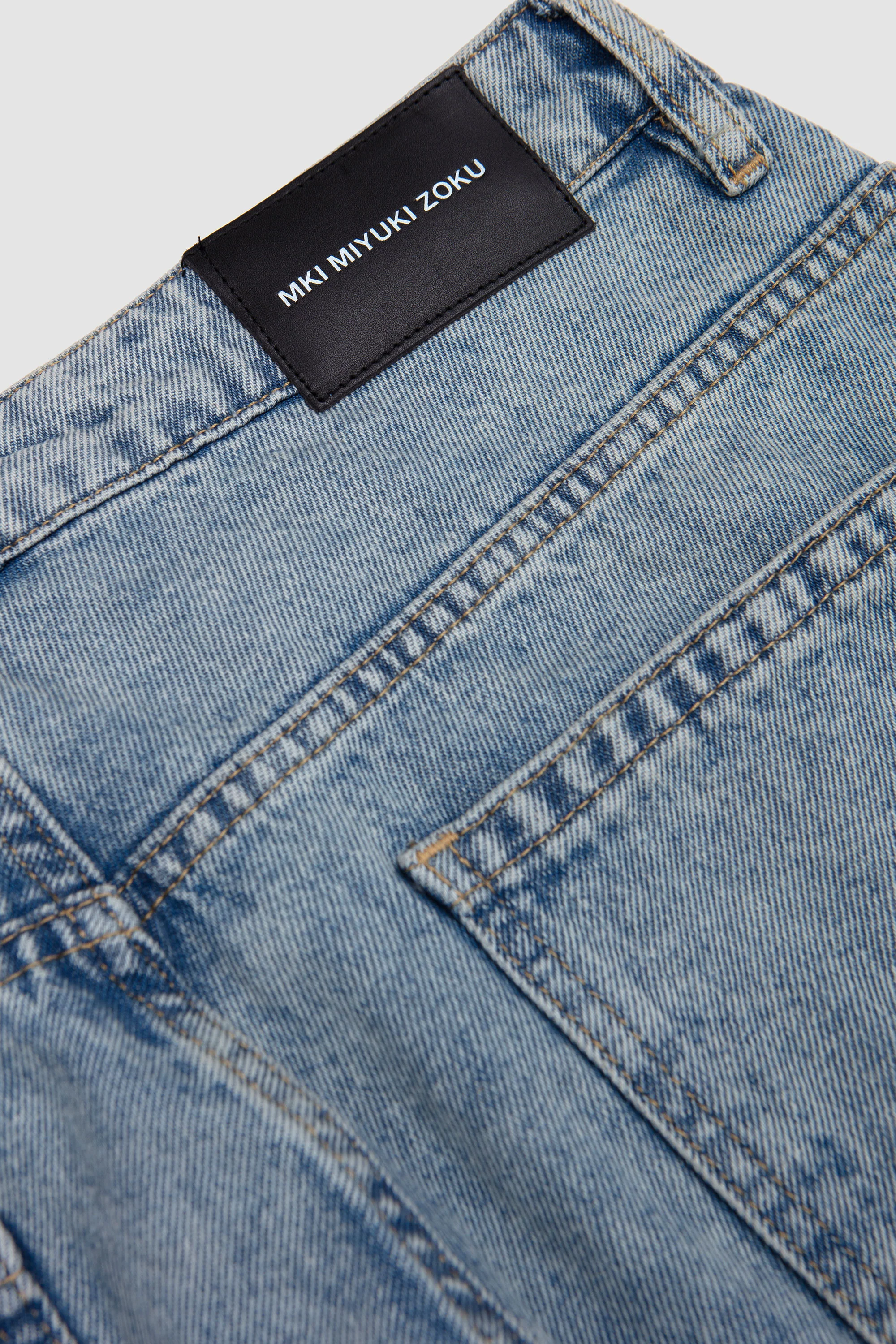 Denim Classic Jean Bleach Wash - Image 4