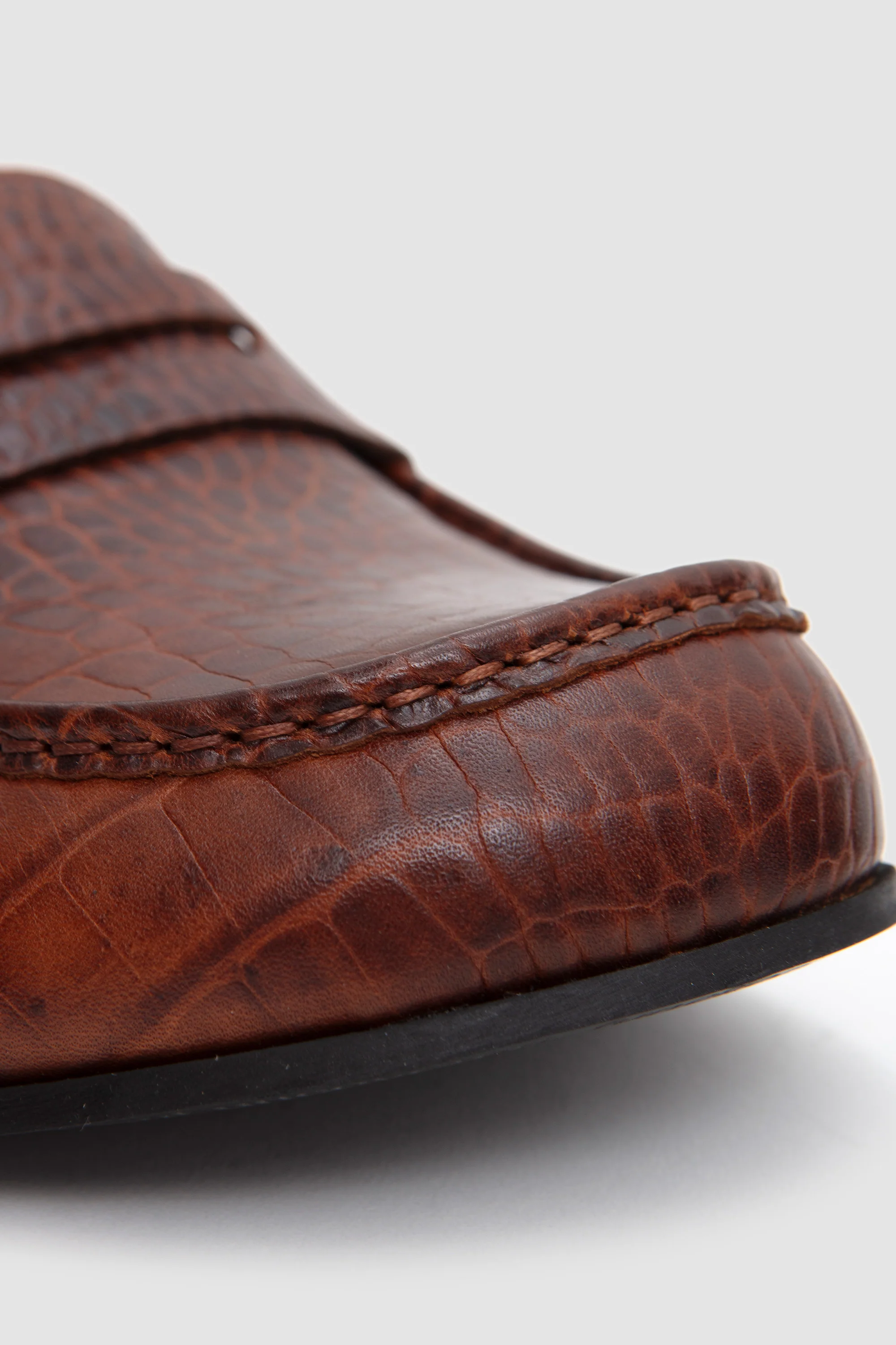 079 Mocassin Crocodile Mud Brown - Image 5