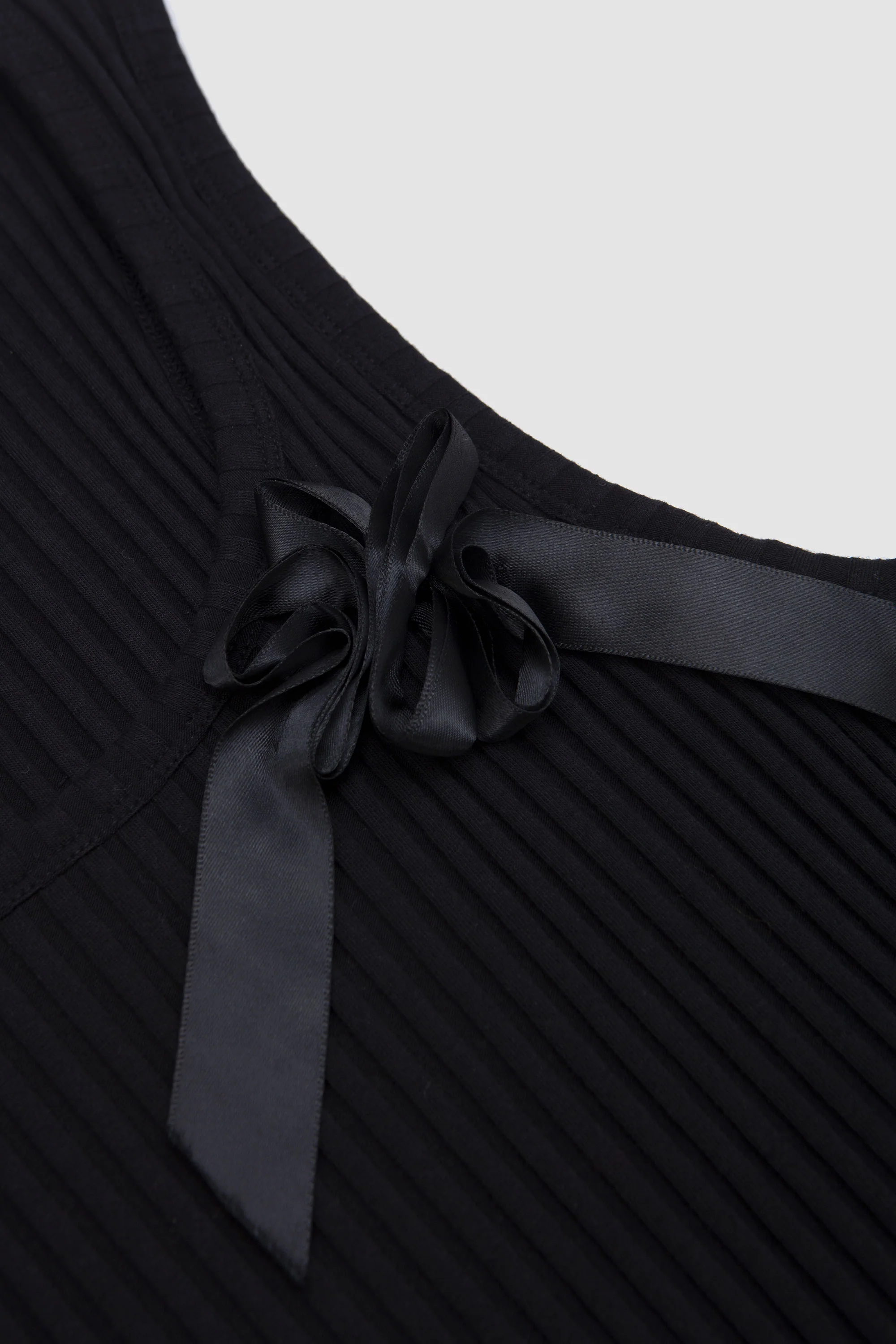 Ribbon Daisy Vest Black/ Black - Image 3