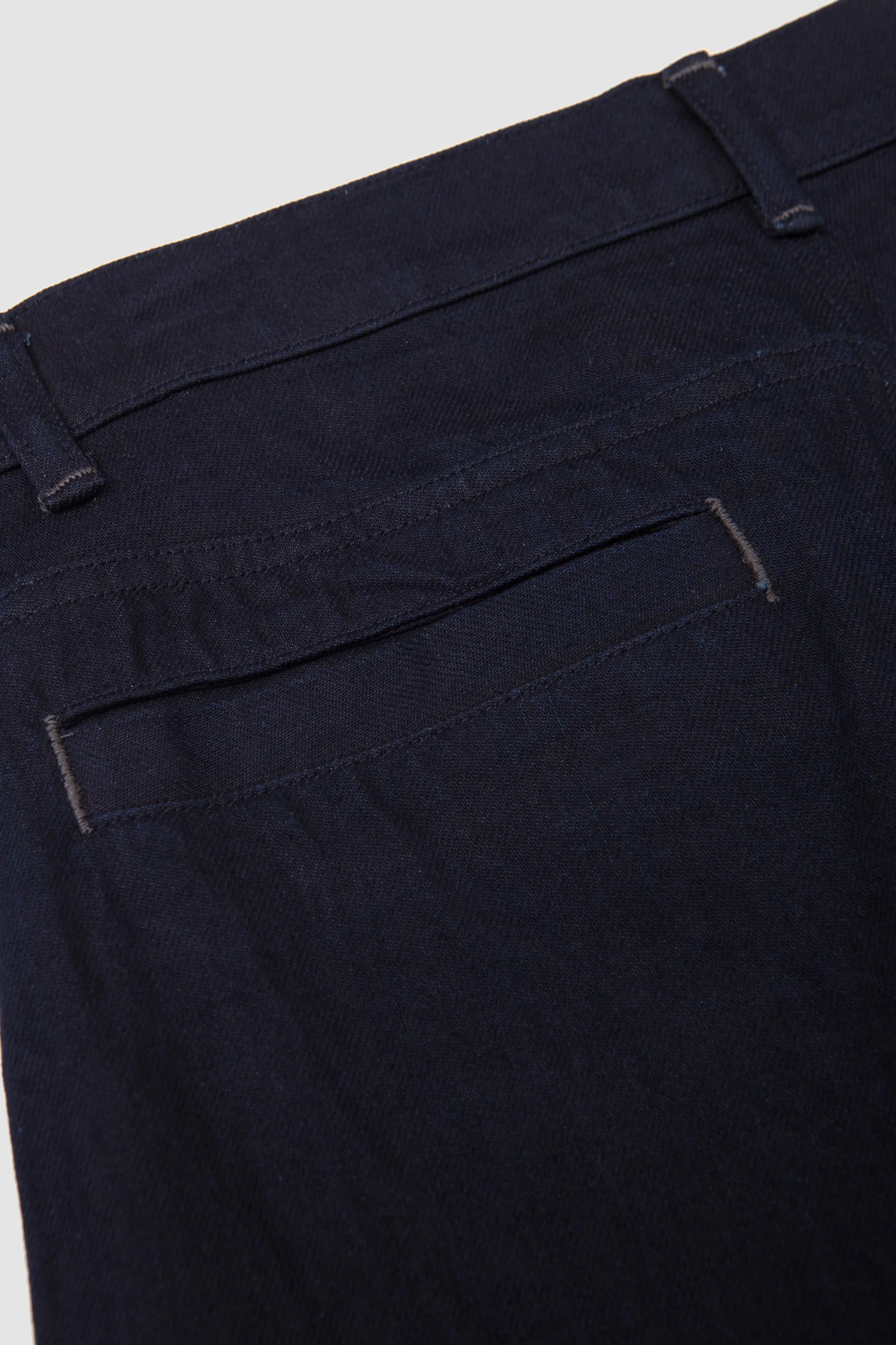 11.5OZ Deep Tuck Denim Pants Dark Navy - Image 4