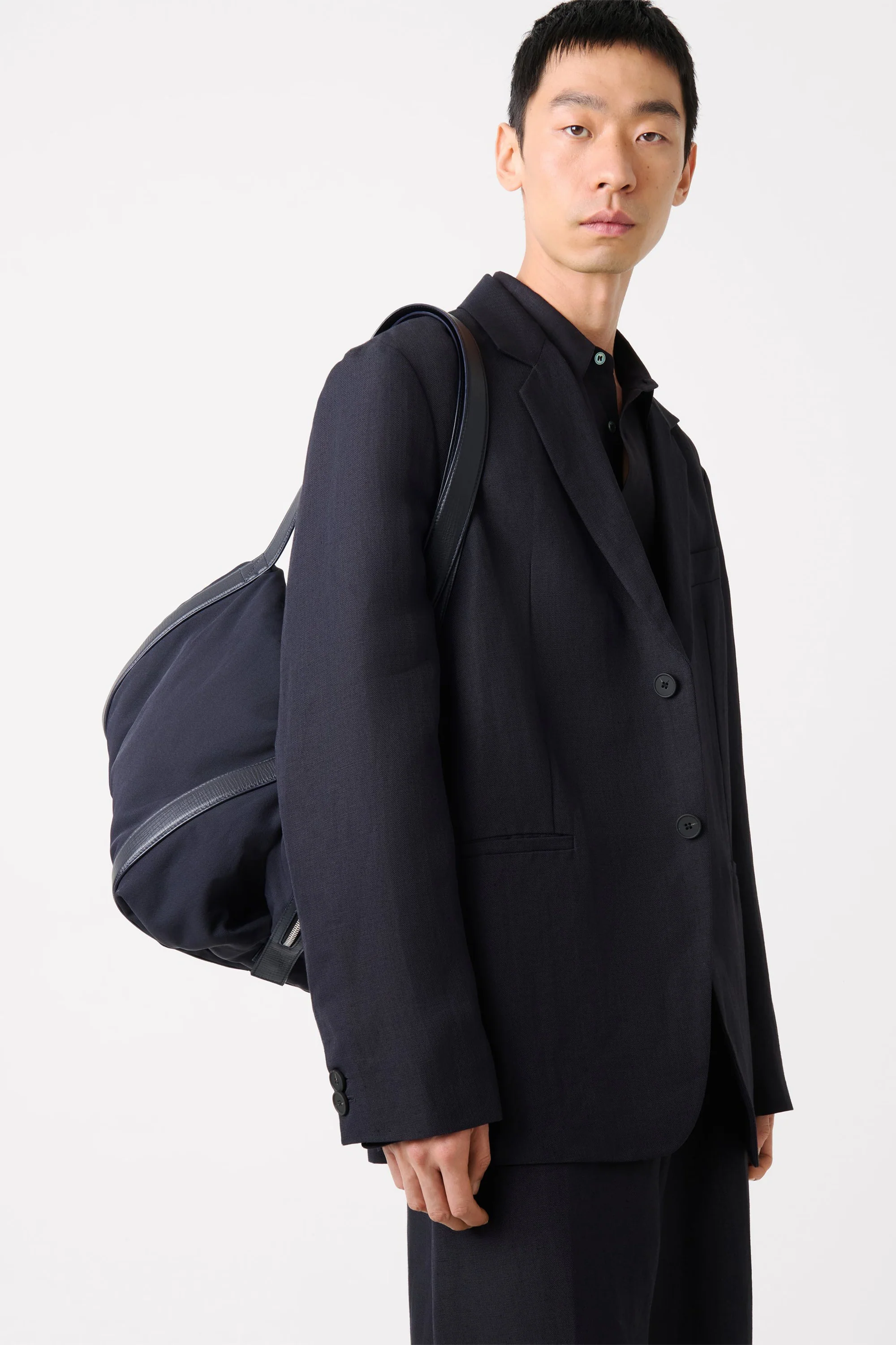 Roversi 2 Button Linen Jacket Darkest Navy - Image 4
