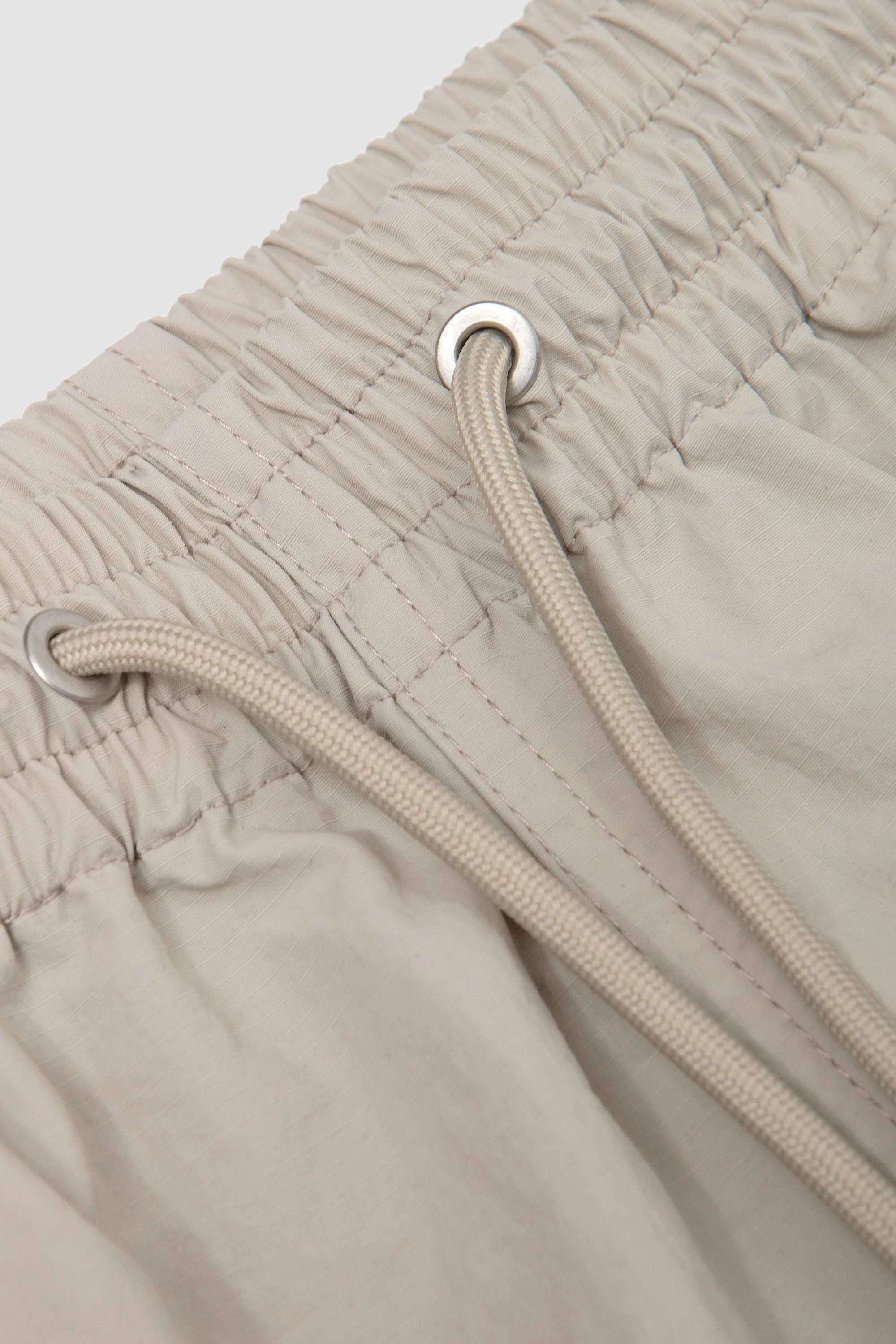 Mike Shorts Beige - Image 3