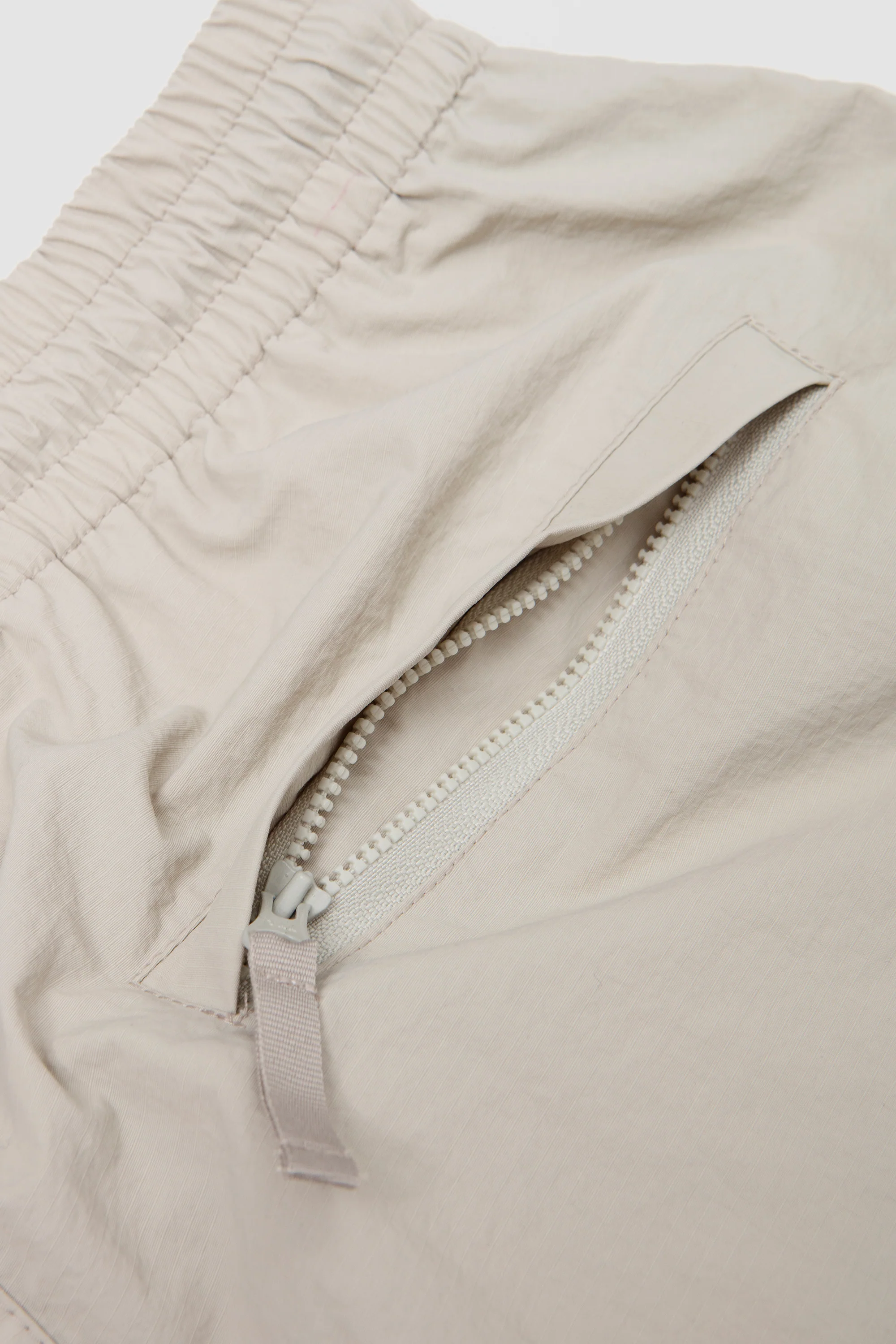 Mike Shorts Beige - Image 5