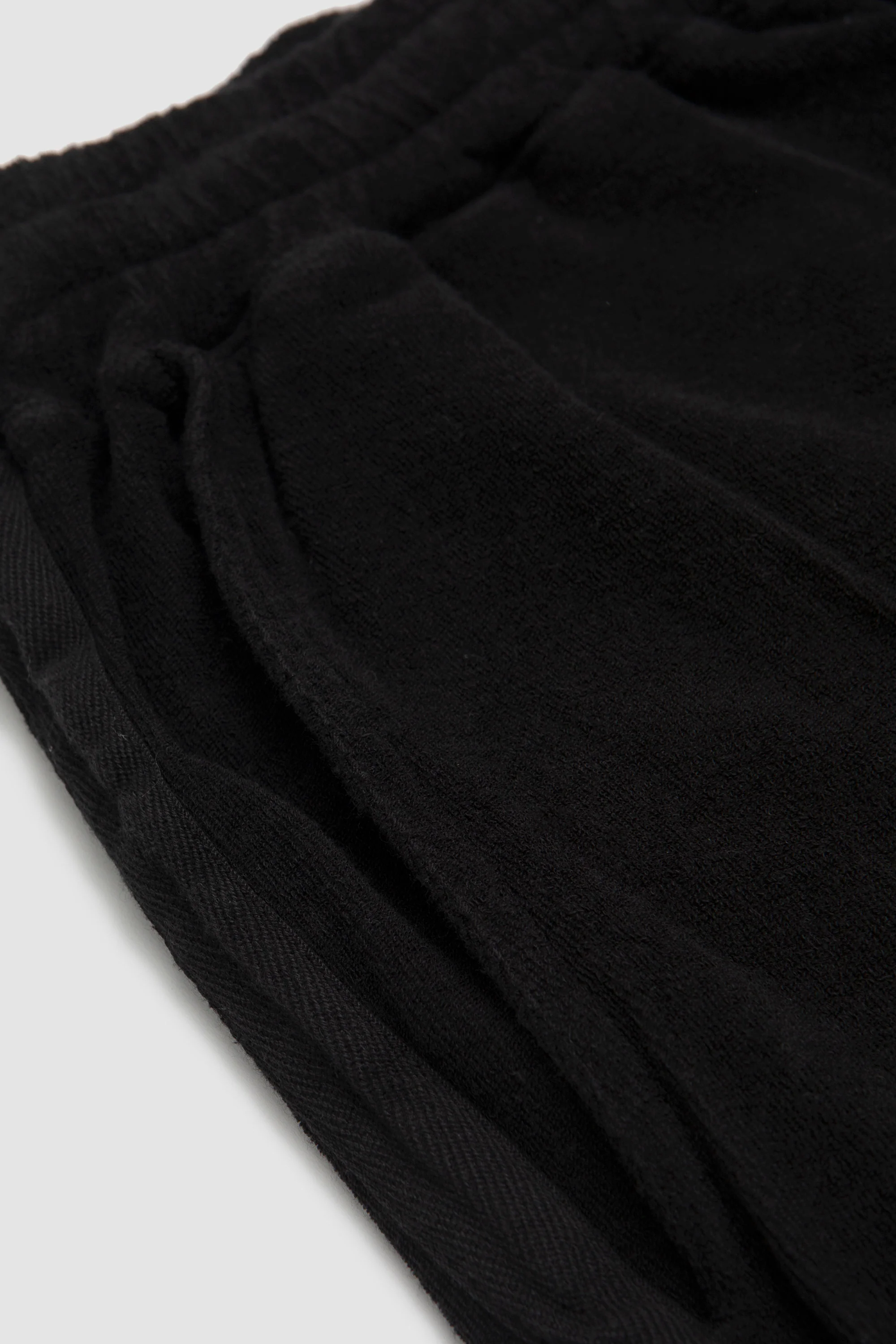 Simple Short Light Weight Terry Black - Image 3