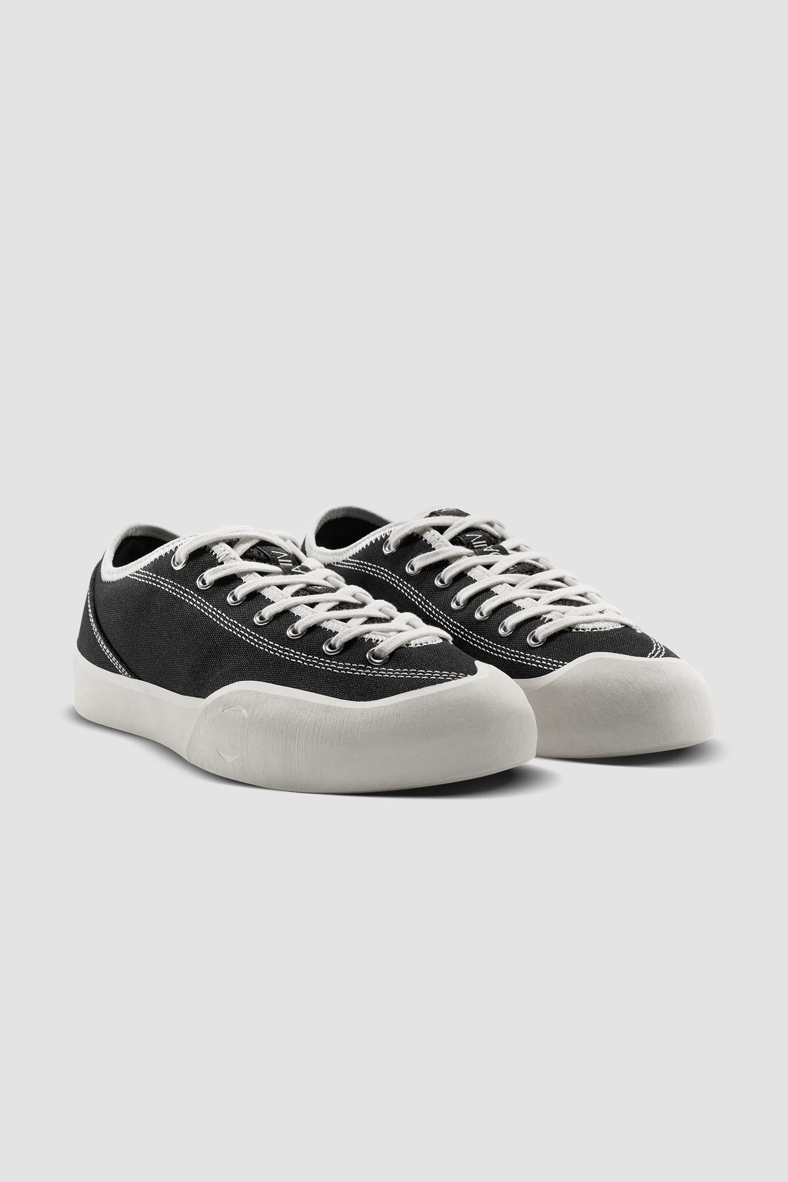 1.30PM Black/ White - Image 3
